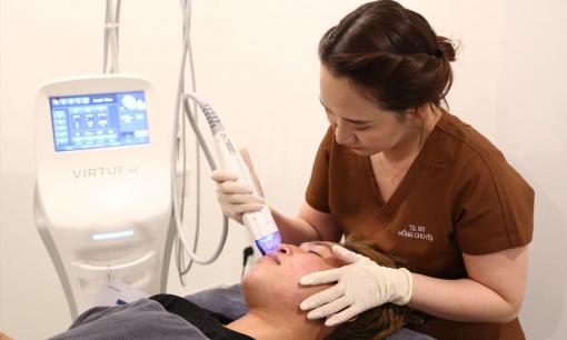 Phòng khám Hồng Chuyên Clinic cơ sở đi đầu trong ngành làm đẹp chính thức áp dụng Virtue RF - một trong những thiết bị tái tạo làn da cải tiến hiện đại