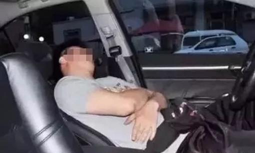 Bật điều hoà ngủ trưa trên ô tô phải chú ý những điều này, nếu không sẽ nguy hiểm đến tính mạng