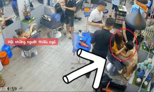 Bé gái lớp 2 đòi nhuộm tóc nhưng không được đáp ứng liền cắn mẹ đến chảy máu. Cần lưu ý gì khi con đòi hỏi?