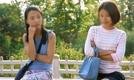 Ghét em dâu vì vừa giàu có, lại được tổ chức đám cưới trên bãi biển, chị dâu dùng đủ 'mưu hèn kế bẩn' để hãm hại