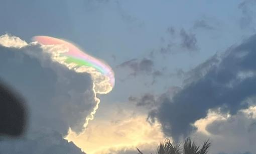 Mây ngũ sắc là gì mà gần đây thường xuyên xuất hiện? Liệu có phải hiện tượng 'ngàn năm có một'