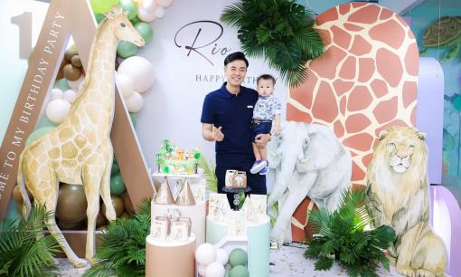 MC Tuấn Tú tổ chức sinh nhật hoành tráng cho con trai thứ hai