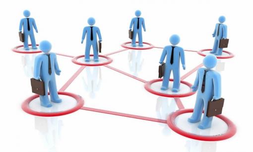 Nhìn vào bức ảnh này và cho tôi biết bạn thấy gì? Tìm hiểu những gì bạn cần chú ý khi giao tiếp xã hội