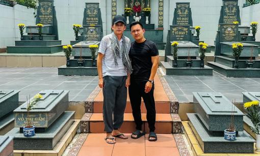 Hoài Linh cùng con trai thăm mộ gia tiên, điểm thay đổi này trên cơ thể quý tử nhà nam danh hài liền gây sốt