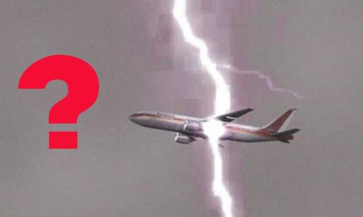 Máy bay đang bay trên trời gặp sấm sét có sao không? Những lưu ý khi đi máy bay mà hành khách nên biết 