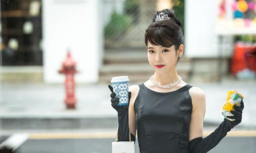 Người sinh vào 3 ngày âm lịch này đều xinh đẹp phú quý, càng lớn tuổi địa vị xã hội càng cao, trường thọ và phú quý!