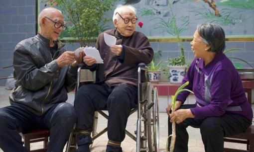 Vợ qua đời trước thì dù có vất vả, mệt mỏi đến đâu cũng không thể trông cậy vào 3 người này