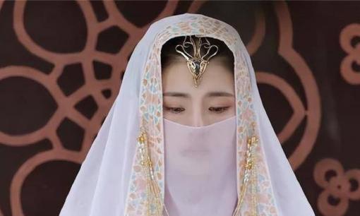 Công chúa Ba Tư đẹp như thế nào? 145 người cầu hôn, 13 chàng trai tự tử vì nàng, diện mạo thật bị vạch trần gây sốc