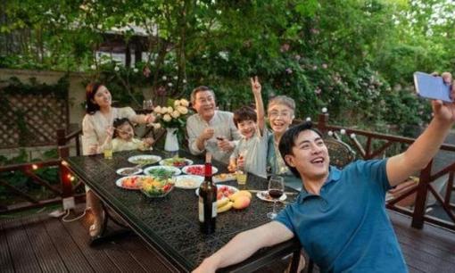 Tại sao người già ở thành phố không thích người khác đến thăm nhà? 3 ông già đã nói lên suy nghĩ của mình