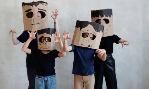 Bạn gặp khó khăn khi giao tiếp với con? Nắm vững 6 phương thức giao tiếp này sẽ khiến mối quan hệ cha mẹ và con cái trở nên gần gũi hơn