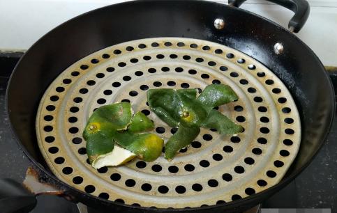 Vỏ cam không phải là rác, cho vào nồi hấp chín, hiệu quả thực sự rất mạnh mẽ, tiết kiệm tiền và rất thiết thực.