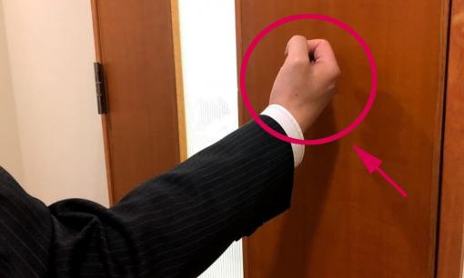 Xa nhà quá 3 ngày, khi về nên gõ cửa 3 lần hãy mở khóa, vì sao?