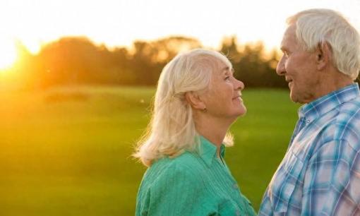 Chỉ khi già đi, bạn mới hiểu rằng khi đối xử với vợ con, người thân, dù có xúc động đến đâu cũng nên ít nói những lời này