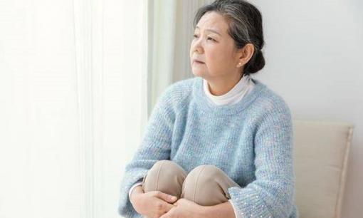 Giải mã nguyên nhân thực sự khiến phụ nữ 'ngoại tình' khi về già, phũ phàng đến mức gây sốc