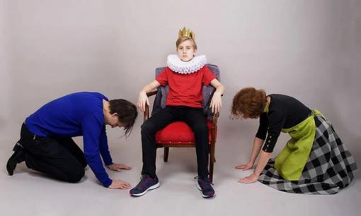 Nhiều cha mẹ đã mắc phải sai lầm này khi nuôi dạy con cái, bảo sao khi lớn lên chúng lại bất hiếu 