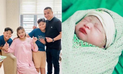 MC 'Chúng tôi là chiến sĩ' Nguyễn Hoàng Linh sinh con thứ ba, được cả nhà 'hộ tống'