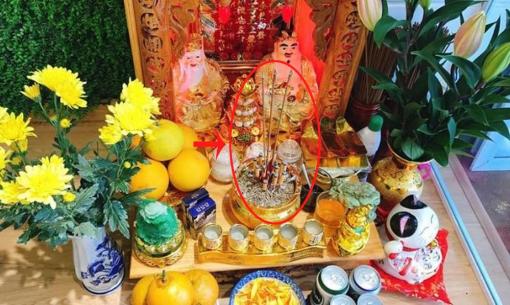 Buổi sáng, cúng Thần Tài nên thắp mấy nén hương để bề trên phù hộ, ban lộc?