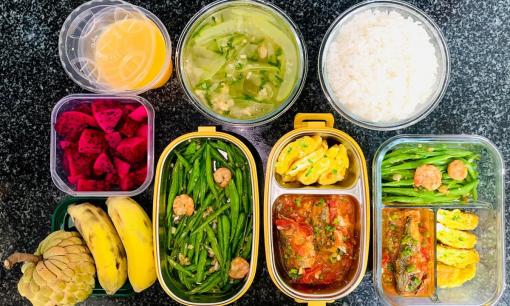 Nấu cơm buổi sáng để mang tới văn phòng ăn trưa liệu có đảm bảo dinh dưỡng và tốt cho sức khỏe?