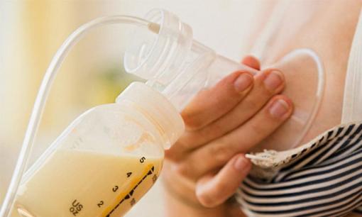 Sữa mẹ dư thừa có vứt đi được không? Câu trả lời là 'không', bạn thực sự có thể làm điều này