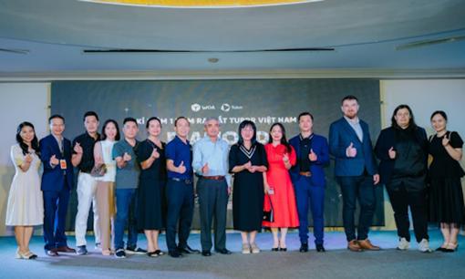 Cú bắt tay của những “gã khổng lồ” trong ngành sáng tạo