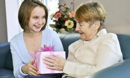 Bốn người già này được yêu thích, dù không có tiền thì con cái cũng sẽ lao vào chu cấp cho họ khi về già