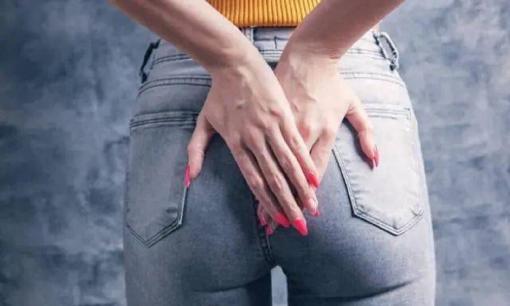 Có nên rửa hậu môn bằng nước sau khi đi đại tiện? Kiên trì làm trong thời gian dài có mang lại lợi ích gì cho sức khỏe không?