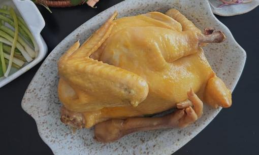 Gà luộc giờ thường quá, phải ăn gà xông hơi mới lạ, ngon và ngọt 'lừ'