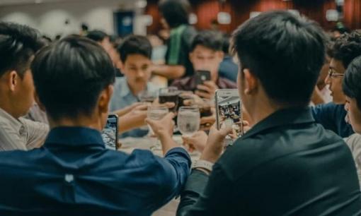 Đi họp lớp, có 5 kiểu người dù bận đến mấy cũng sắp xếp tham gia, 3 kiểu người dù rảnh rỗi vẫn không chịu đến