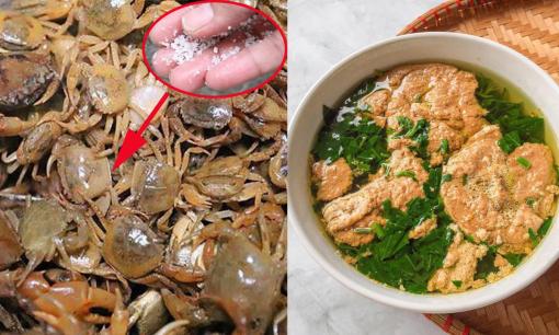 Người bán cua ngoài chợ thường cho thêm muối hạt khi xay, nghe lý do rất đáng học hỏi theo 