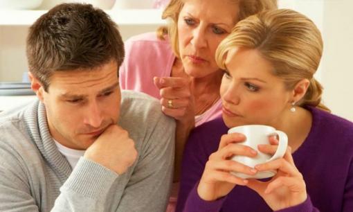 Đừng bao giờ mang theo 3 thứ này khi tiếp xúc với gia đình nhà chồng của con gái, nếu không rất dễ biến thành kẻ thù