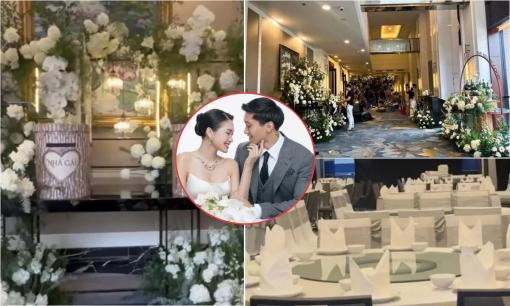 Phía trong không gian tiệc cưới tại Hà Nội của Đoàn Văn Hậu và Doãn Hải My trước giờ G