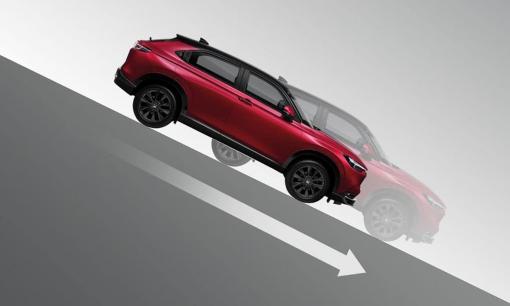 Ô tô xuống dốc nên dùng số hay dùng phanh? Làm đúng vừa đảm bảo an toàn lại tiết kiệm nhiên liệu