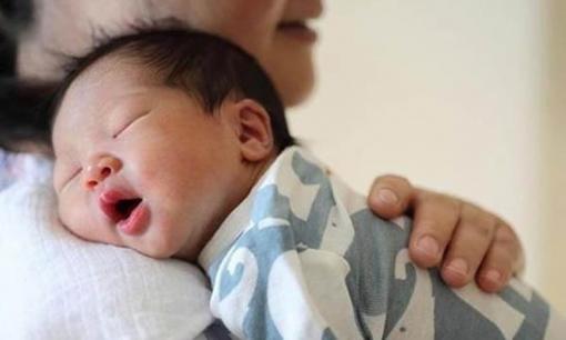 Những hành động nhỏ của bà mẹ có thể khiến trẻ sơ sinh bị 'bại não', 3 hành vi này rất nguy hiểm các mẹ hãy cẩn thận