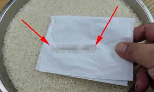 Mẹo chọn mua gạo ngon và mới chỉ với một tờ giấy, ăn cơm bao nhiêu năm chưa chắc bạn đã biết