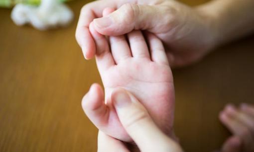Nhìn vào bàn tay có thể biết chỉ số IQ của trẻ? '3 tín hiệu' giúp các bậc phụ huynh có thể biết con mình có thông minh không