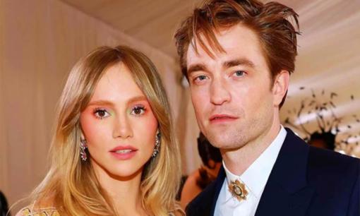 Nam diễn viên “Chạng vạng” Robert Pattinson đã đính hôn với bạn gái kém 6 tuổi 