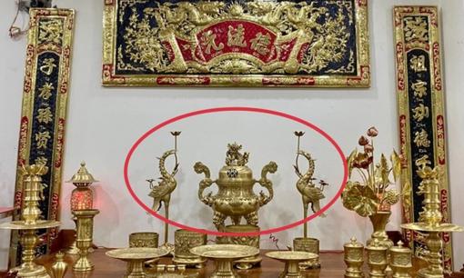 Đặt đôi hạc trên bàn thờ như thế nào chính xác nhất? Làm đúng gia đạo yên ấm thuận hòa, làm sai dễ bị trách phạt
