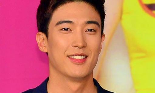 Nam diễn viên nổi tiếng bị kiện vì ngoại tình đã cùng tình nhân biến mất, ngay cả công ty cũng không thể tìm thấy họ