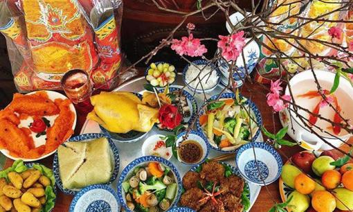 Mâm cỗ cúng ông Công ông Táo ở 3 miền Bắc, Trung, Nam có gì khác nhau?