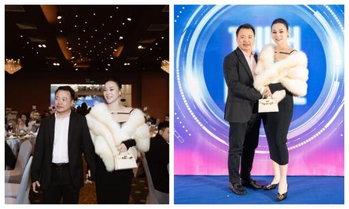 Phương Oanh 'vác' bụng bầu vẫn cực quyến rũ tình tứ bên Shark Bình, chỉ một chi tiết cho thấy vị thế đã khác