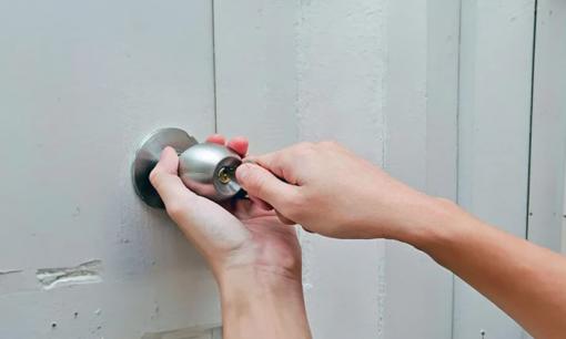 Tổ tiên dặn: '3 ngày Tết nhớ niêm phong cửa tủ', tại sao phải làm như vậy? Nếu cửa tủ vẫn mở thì sao?