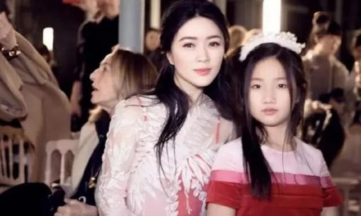 'Ảnh hậu' mang thai ngoài ý muốn khi đang nổi tiếng, chồng cô là ai vẫn còn là một ẩn số, ngoại hình con gái 12 tuổi đã tiết lộ gen của cha ruột 