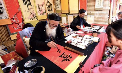 Tết Giáp Thìn nên xin chữ gì? Ngày, giờ đẹp để xin chữ đầu năm 2024