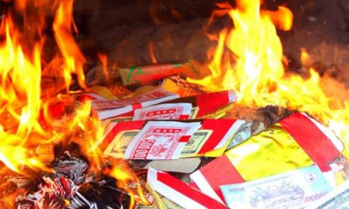 Ngày giờ đẹp làm lễ hóa vàng hết Tết Giáp Thìn 2024, văn khấn cúng Hóa vàng đúng chuẩn