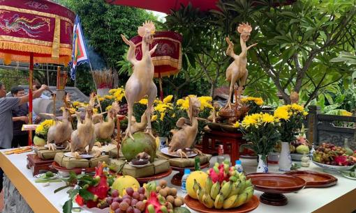 'Phi đội gà bay' cúng Rằm tháng Giêng ở Hà Tĩnh năm 2024 tiếp tục gây sốt 