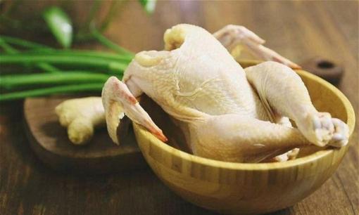 Đầu bếp thêm 'thêm một bước' này khi làm món gà luộc, gà luộc sẽ ngon hơn gà ở nhà hàng!