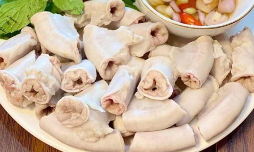 Mẹo luộc lòng lợn trắng giòn sần sật, không đắng, chỉ cần làm thêm một bước này