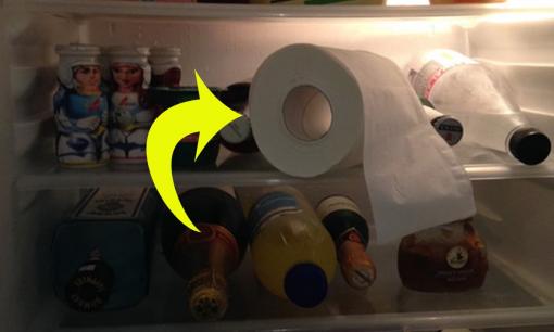 Tuyệt chiêu khử mùi hôi tủ lạnh bằng cuộn giấy vệ sinh, làm xong bạn sẽ ước mình biết mẹo này sớm hơn