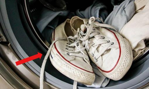 Giày đi mưa về ướt sũng, lấm bẩn chỉ mẹo giặt và sấy chỉ 30 phút là khô 