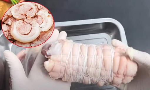 Luộc thịt chân giò xong đừng vội vớt ra, làm thêm 1 bước để thịt trắng thơm, chắc giòn, ngon 'xoắn lưỡi'